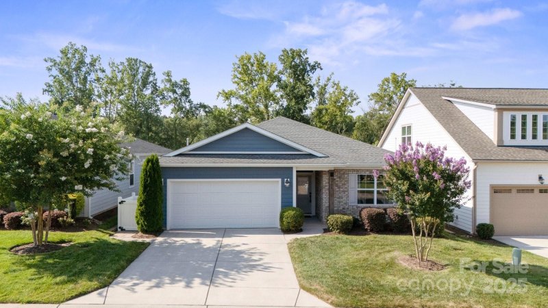 5002 Looking Glass Trail