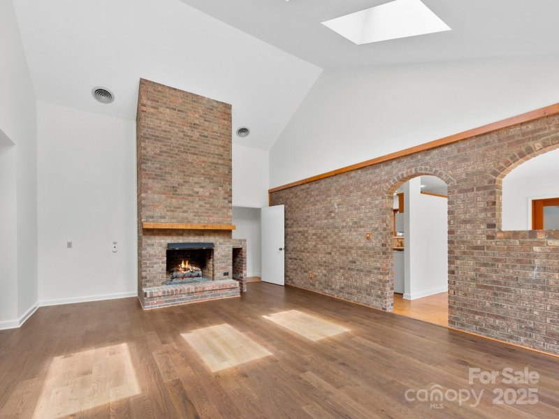 Property image 4 at 31 W Black Oak Drive, Asheville, NC 28804