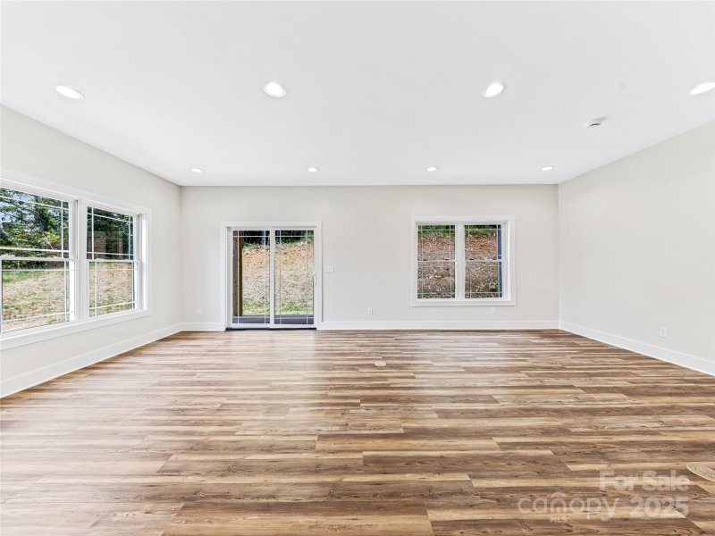 Property image 4 of 297 Bethany Drive in Beth Hanan, Mars Hill, NC 28754