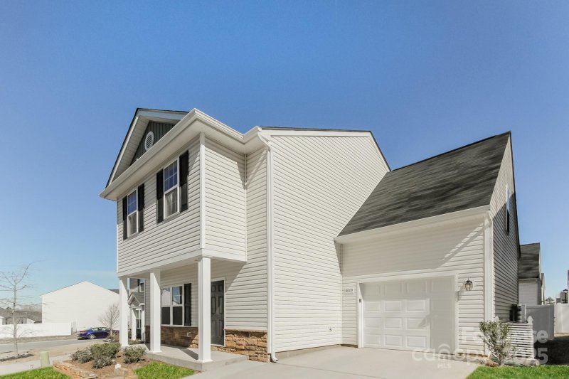 Property image 3 at 4009 Tulocay Lane, Charlotte, NC 28215