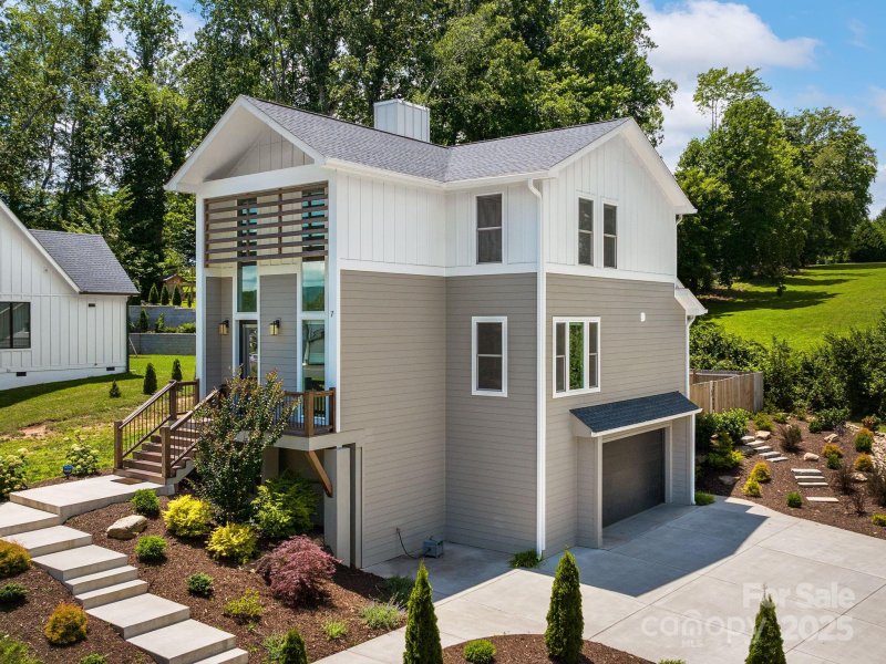 The Farm at Bradshaw Lane, Candler Community