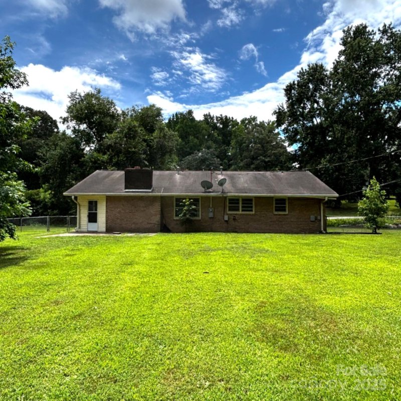 Property image 4 at 404 Sycamore Road, Salisbury, NC 28147