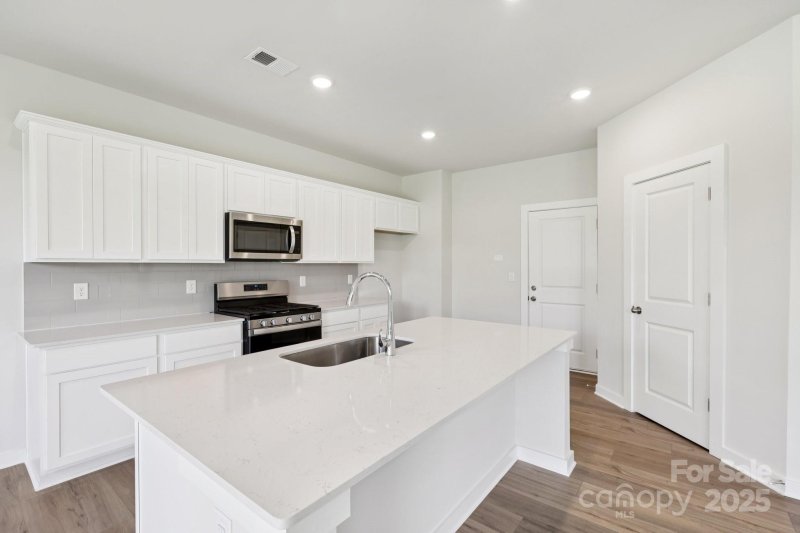 Property image 3 of 1216 Hallman Branch Lane in Carpenter Farms, Lincolnton, NC 28092