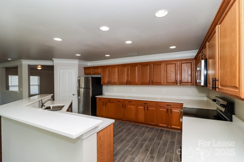 Property image 4 at 2013 Double Cedar Drive, Charlotte, NC 28214