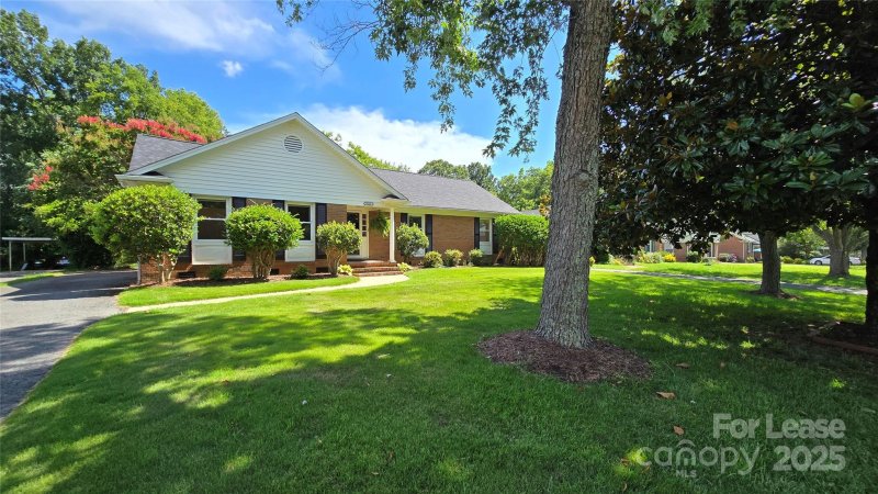 Property image 2 at 9124 Sandburg Avenue, Charlotte, NC 28213