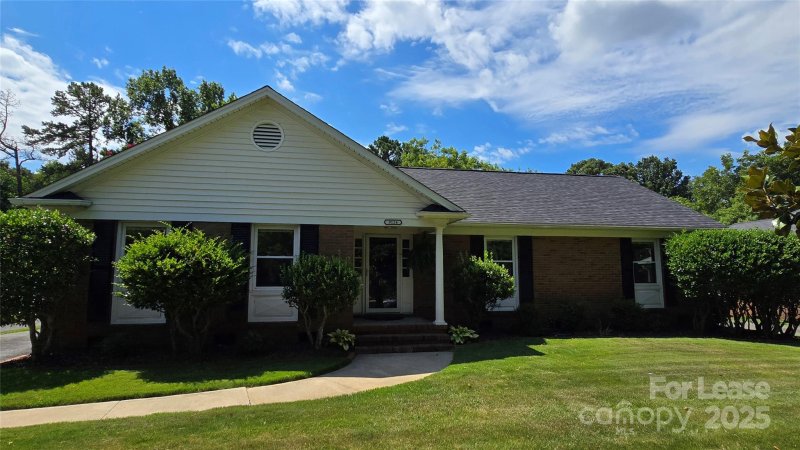 Property image 3 at 9124 Sandburg Avenue, Charlotte, NC 28213