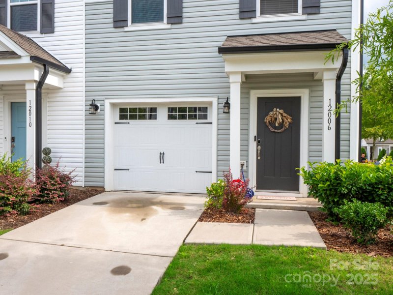 Property image 2 of 12006 Chesapeake Mallard Drive in Villages At Mallard Creek, Charlotte, NC 28262