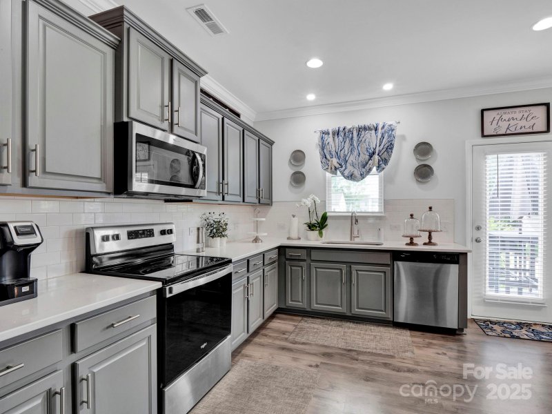 Property image 4 of 12006 Chesapeake Mallard Drive in Villages At Mallard Creek, Charlotte, NC 28262