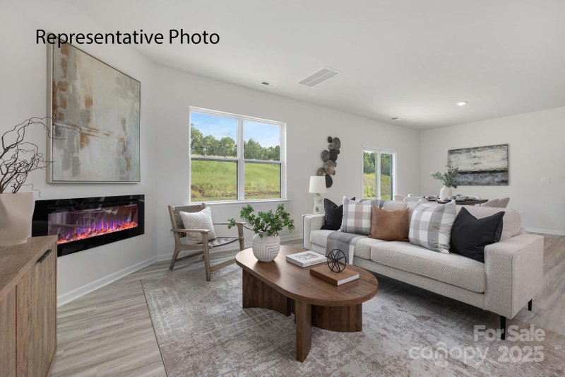 Property image 3 of 576 Sparkleberry Street in Woodhaven, Chester, SC 29706