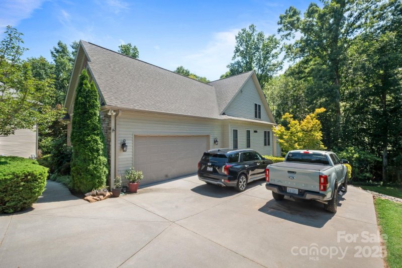 Property image 5 at 3544 Maple Brook Drive, Denver, NC 28037