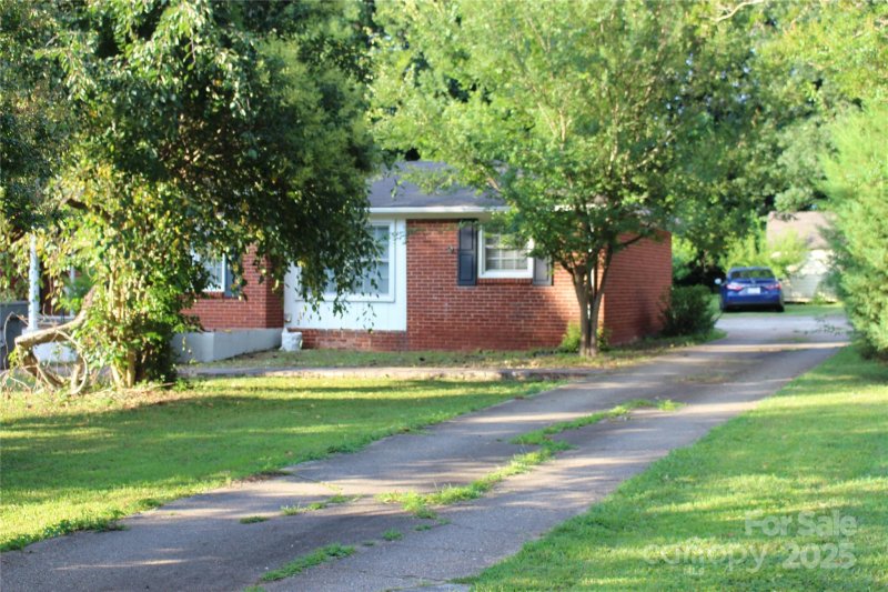 Property image 2 at 2710 Tallu Road, Charlotte, NC 28269