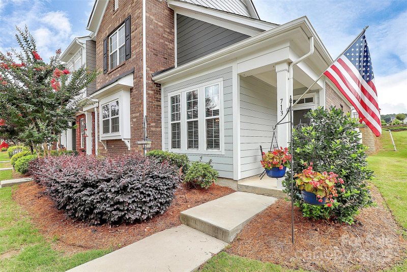 Property image 3 of 713 Henderson Valley Way in Beatty Woods, Belmont, NC 28012