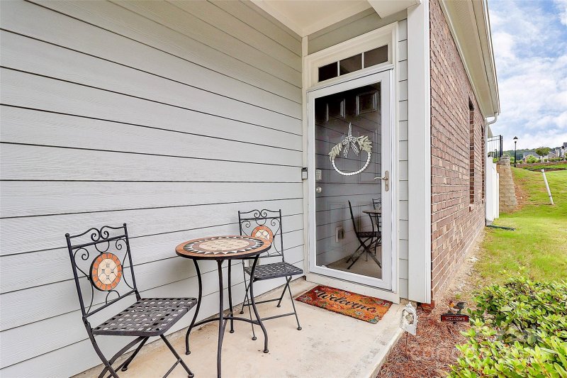 Property image 5 of 713 Henderson Valley Way in Beatty Woods, Belmont, NC 28012