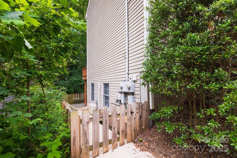 Property image 4 of 13 Castle Street in Kenilworth, Asheville, NC 28803