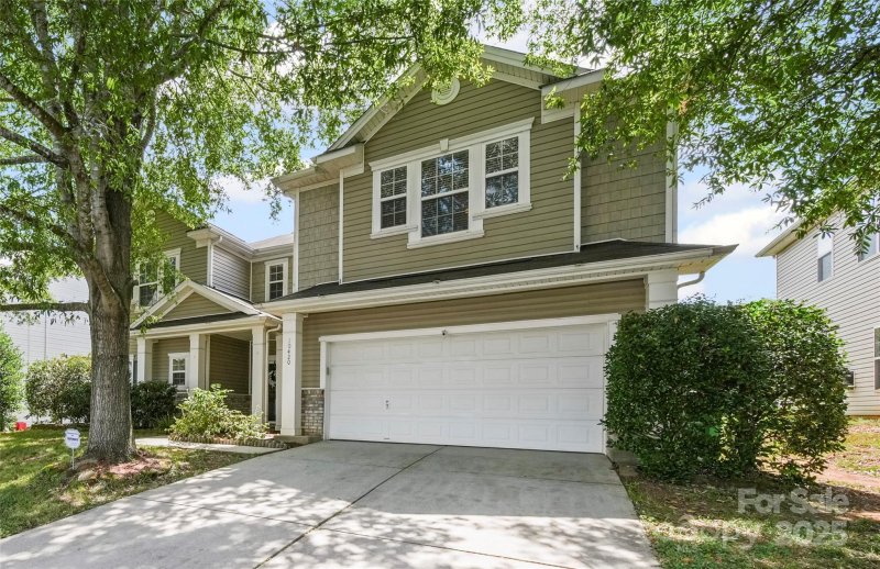Property image 2 at 10420 Glenburn Lane, Charlotte, NC 28278