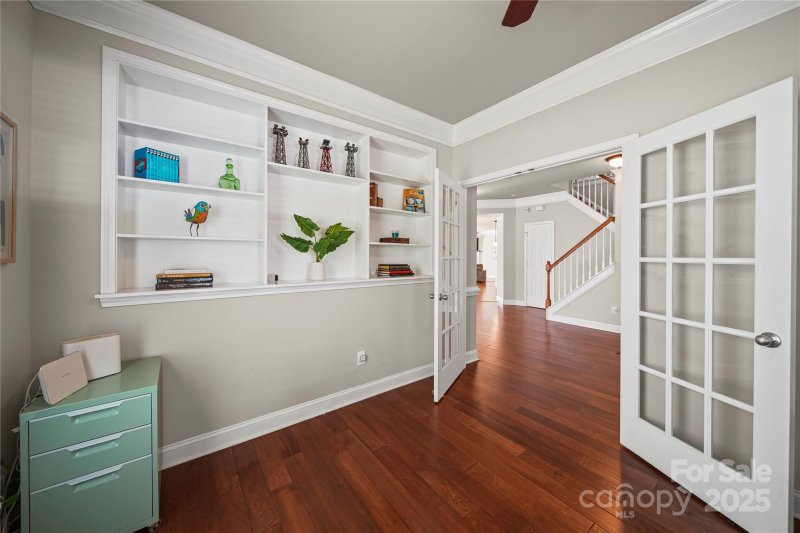 Property image 4 at 10420 Glenburn Lane, Charlotte, NC 28278