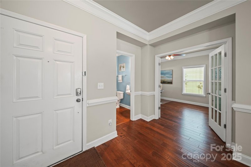 Property image 5 at 10420 Glenburn Lane, Charlotte, NC 28278