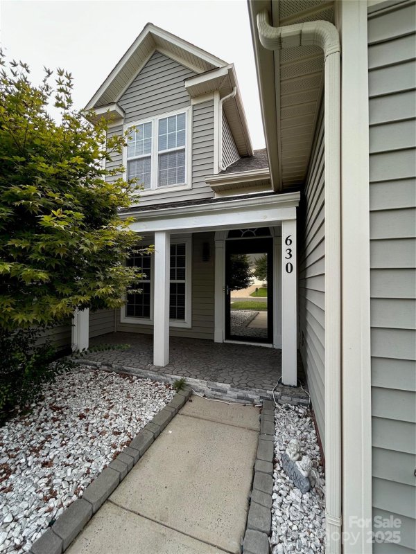 Property image 2 of 630 Springhouse Place in Autumn Cove at Lake Wylie, Clover, SC 29710