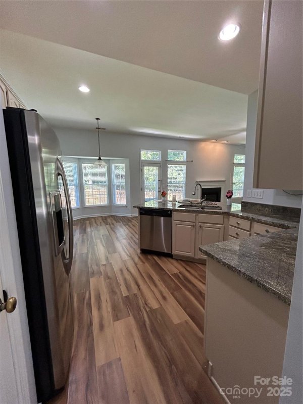 Property image 4 of 630 Springhouse Place in Autumn Cove at Lake Wylie, Clover, SC 29710