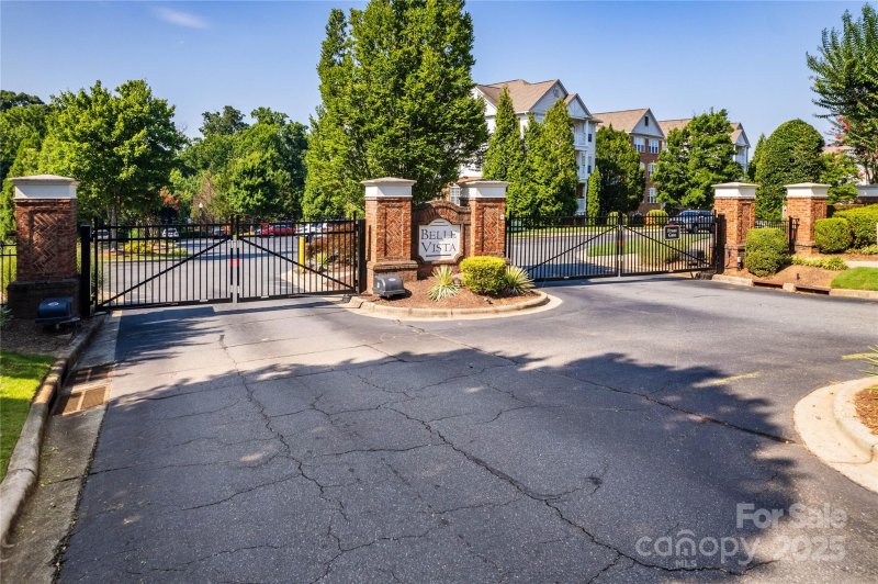Property image 3 of 15029 Santa Lucia Drive in Belle Vista, Charlotte, NC 28277