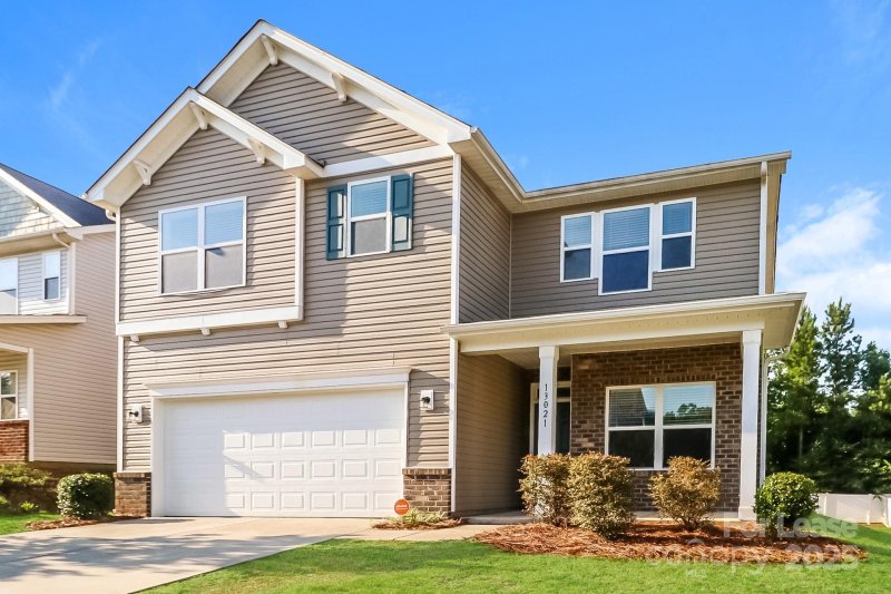 Property image 2 at 13021 Joclaire Court, Charlotte, NC 28215