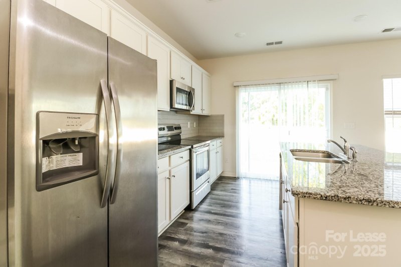 Property image 5 at 13021 Joclaire Court, Charlotte, NC 28215