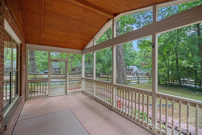 Property image 3 at 801 Odell Court, Matthews, NC 28105