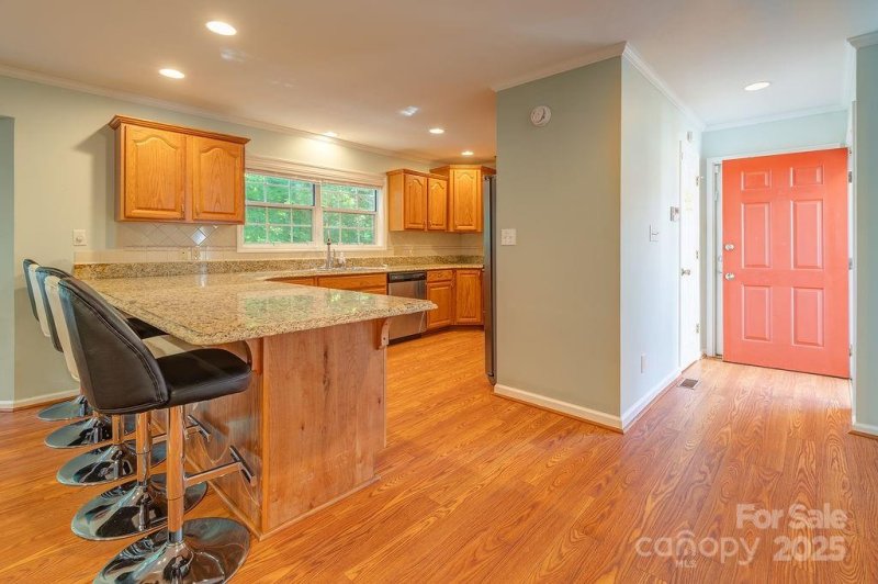 Property image 2 of 100 Thistle Knoll Court in Park Avenue, Asheville, NC 28803