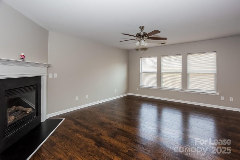 Property image 4 of 4046 Houldsworth Drive in Coventry, Charlotte, NC 28213