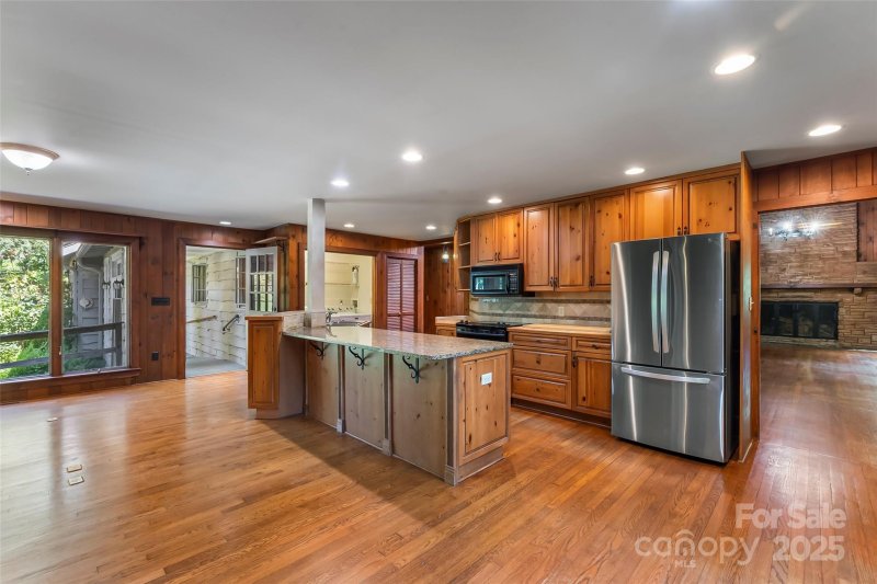 Property image 4 at 17 Park Road, Asheville, NC 28803