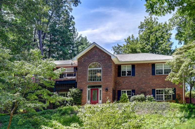 Timbercreek, Hendersonville Community