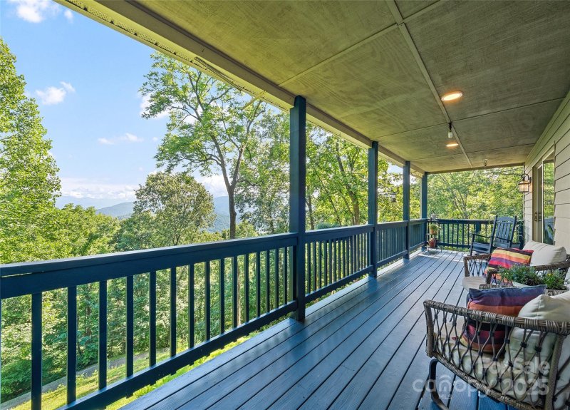 Property image 3 of 208 Tuckaway Road in Utah Mountain Estates, Waynesville, NC 28785