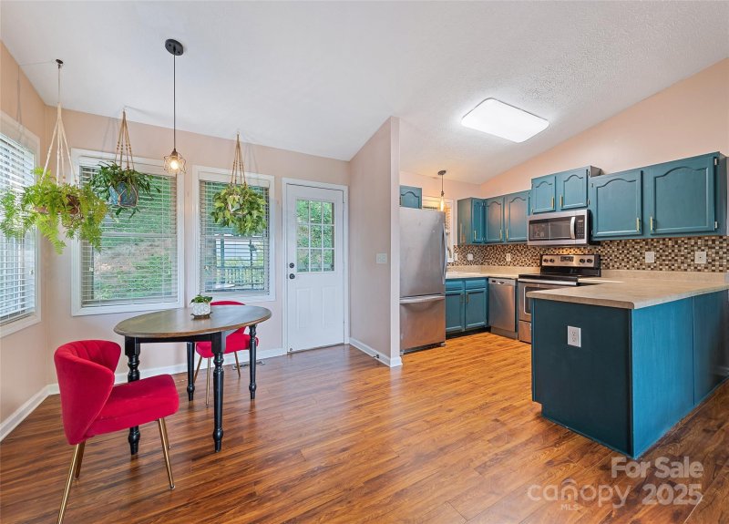 Property image 5 of 208 Tuckaway Road in Utah Mountain Estates, Waynesville, NC 28785