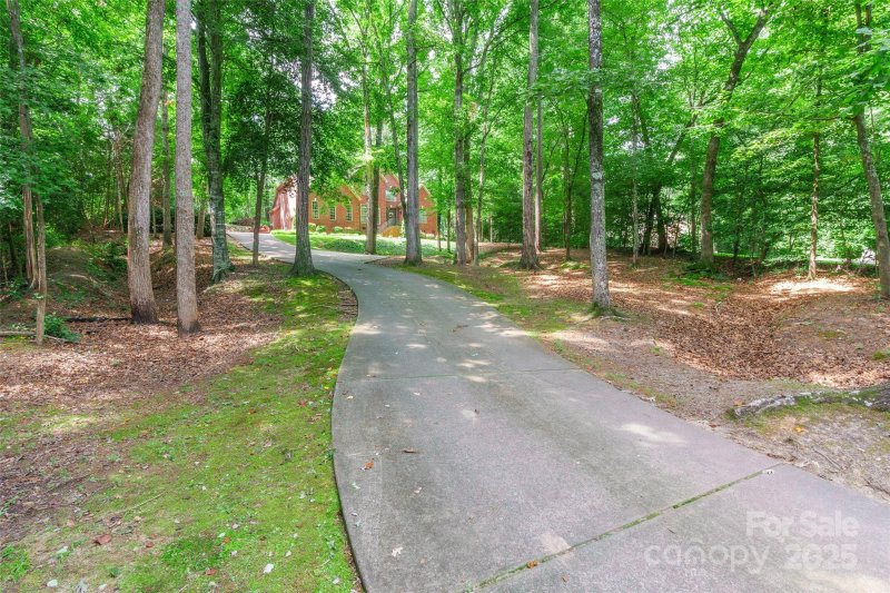 Property image 2 of 1227 Cabin Creek Court in Oxford Place, Fort Mill, SC 29715