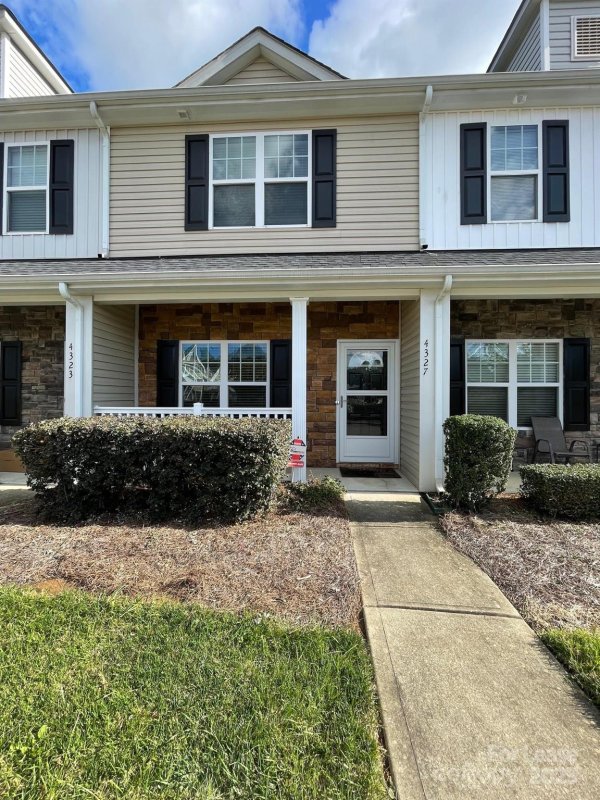 Property image 2 at 4327 Kobuk Lane, Charlotte, NC 28269