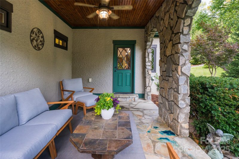 Property image 3 at 31 Sumner Place, Asheville, NC 28804