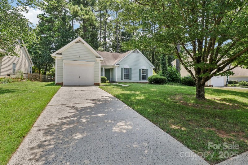 Property image 2 at 11100 Scrimshaw Lane, Charlotte, NC 28215