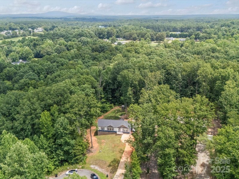 Property image 3 of 601 Lhasa Apso Lane in Plank Estates, Iron Station, NC 28080