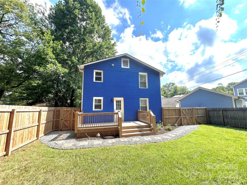Property image 5 at 1034 Charles Avenue, Charlotte, NC 28205