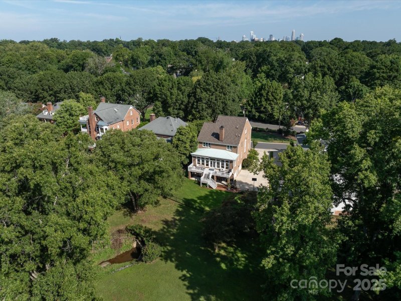 Property image 5 of 1415 Myers Park Drive in Myers Park, Charlotte, NC 28207