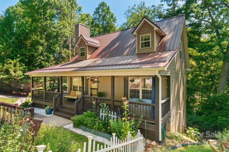 28 Grove Garden Avenue