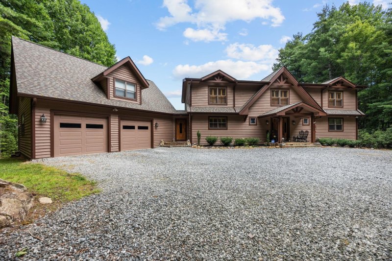 Property image 2 of 266 Lost Mine Trail in Eagle Lake, Brevard, NC 28712