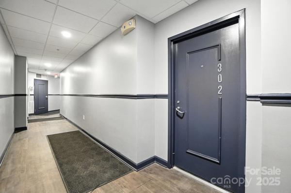 Property image 4 of 718 W West Trade Street in Gateway Plaza, Charlotte, NC 28202