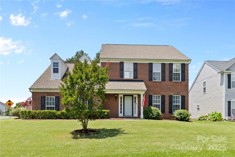 Brookmere, Charlotte Community