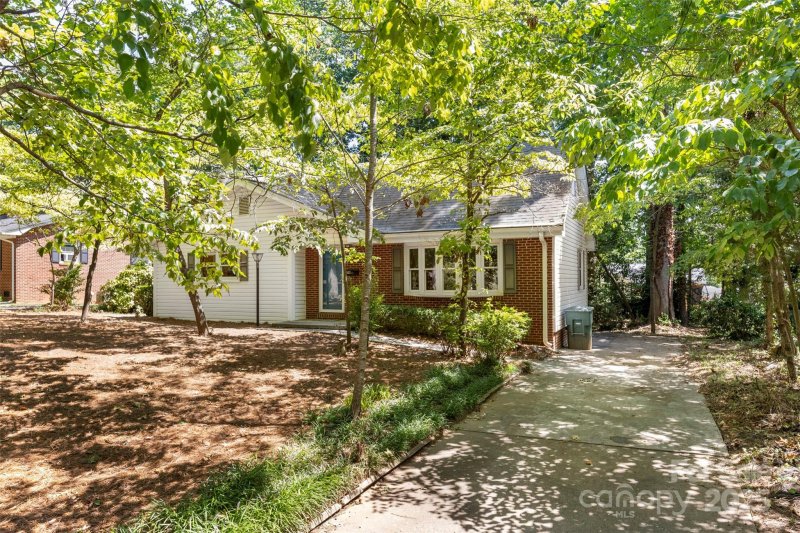 Property image 2 at 1212 Monroe Drive, Gastonia, NC 28054