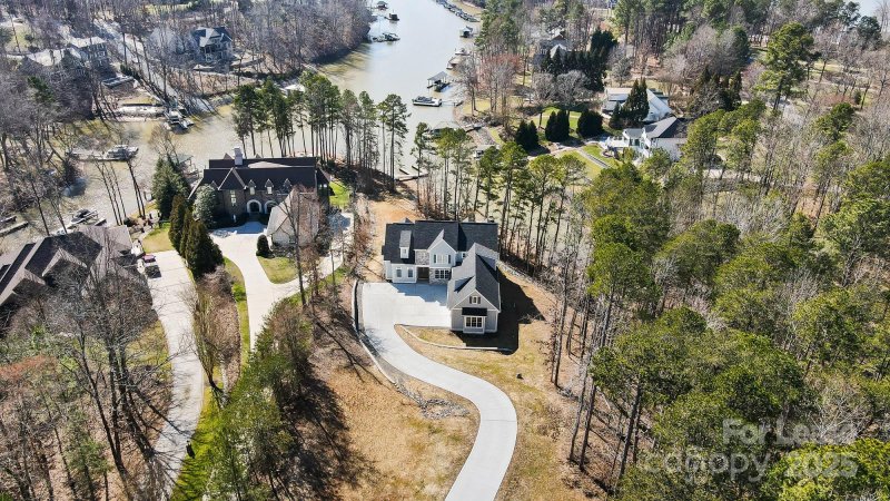 Property image 4 of 154 Fox Hunt Drive in Beacon Pointe, Mooresville, NC 28117