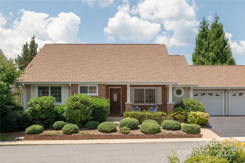 Property image 2 at 1105 Citation Circle, Hendersonville, NC 28739