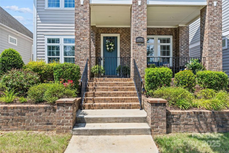 Property image 3 at 4928 Providence Country Club Drive, Charlotte, NC 28277