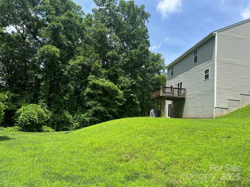 Property image 2 of 1076 Tangle Ridge Drive in Pendleton, Concord, NC 28025