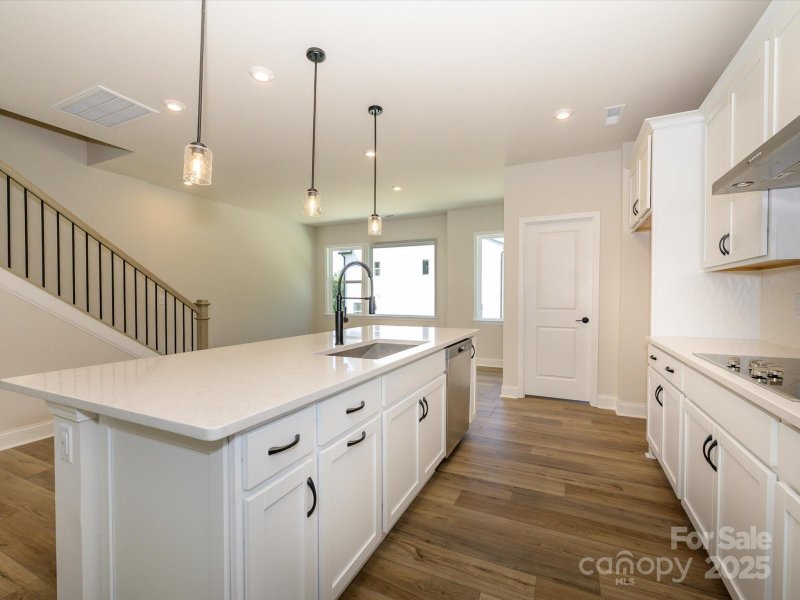 Property image 5 of 816 Flintside Lane in Archer Row, Charlotte, NC 28217